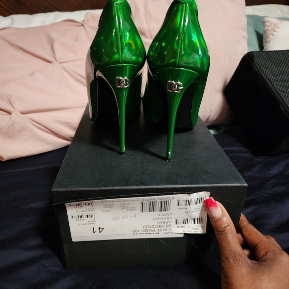 D&G - Picture 2 of 5